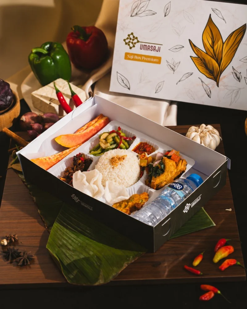Nasi Ayam Manado — Saji Box Premium