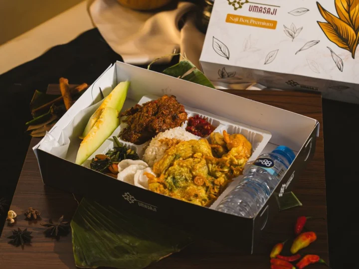 Nasi box Ayam Betutu Saji Box Premium untuk tamu kantor