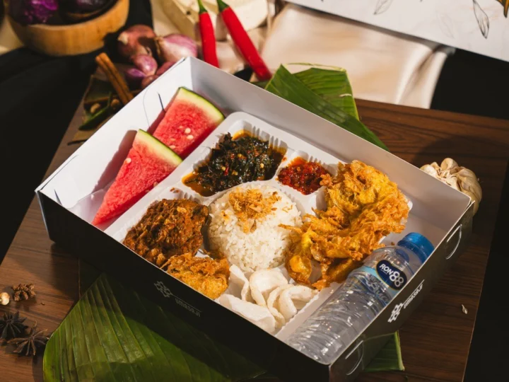 Nasi Rendang Sapi — Premium
